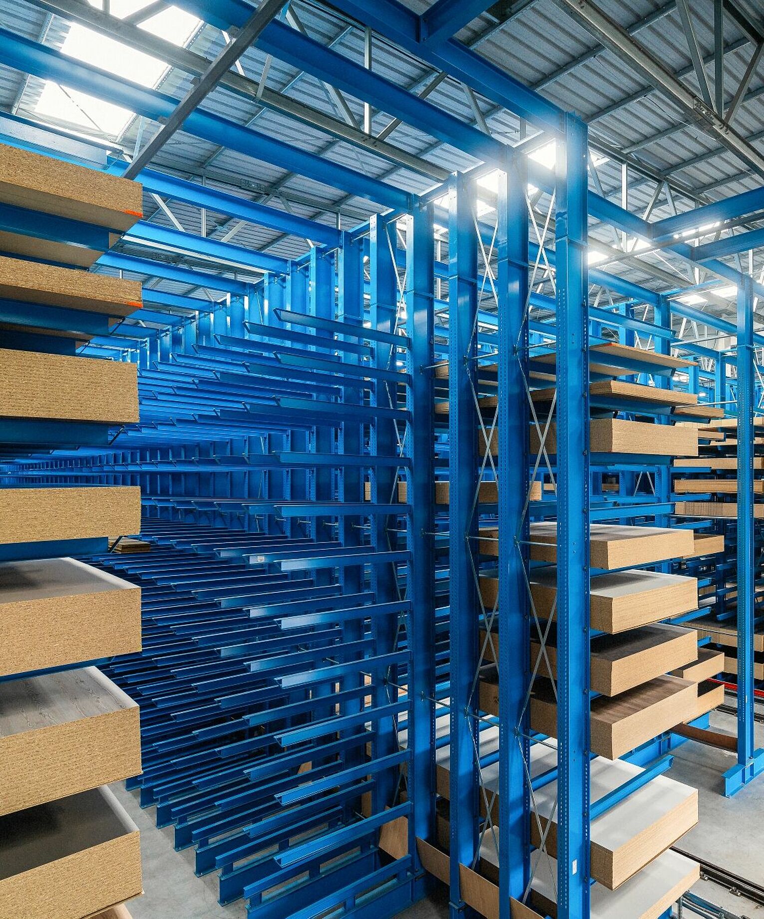 [Translate "Czech Republic"] Cantilever racking timber trade