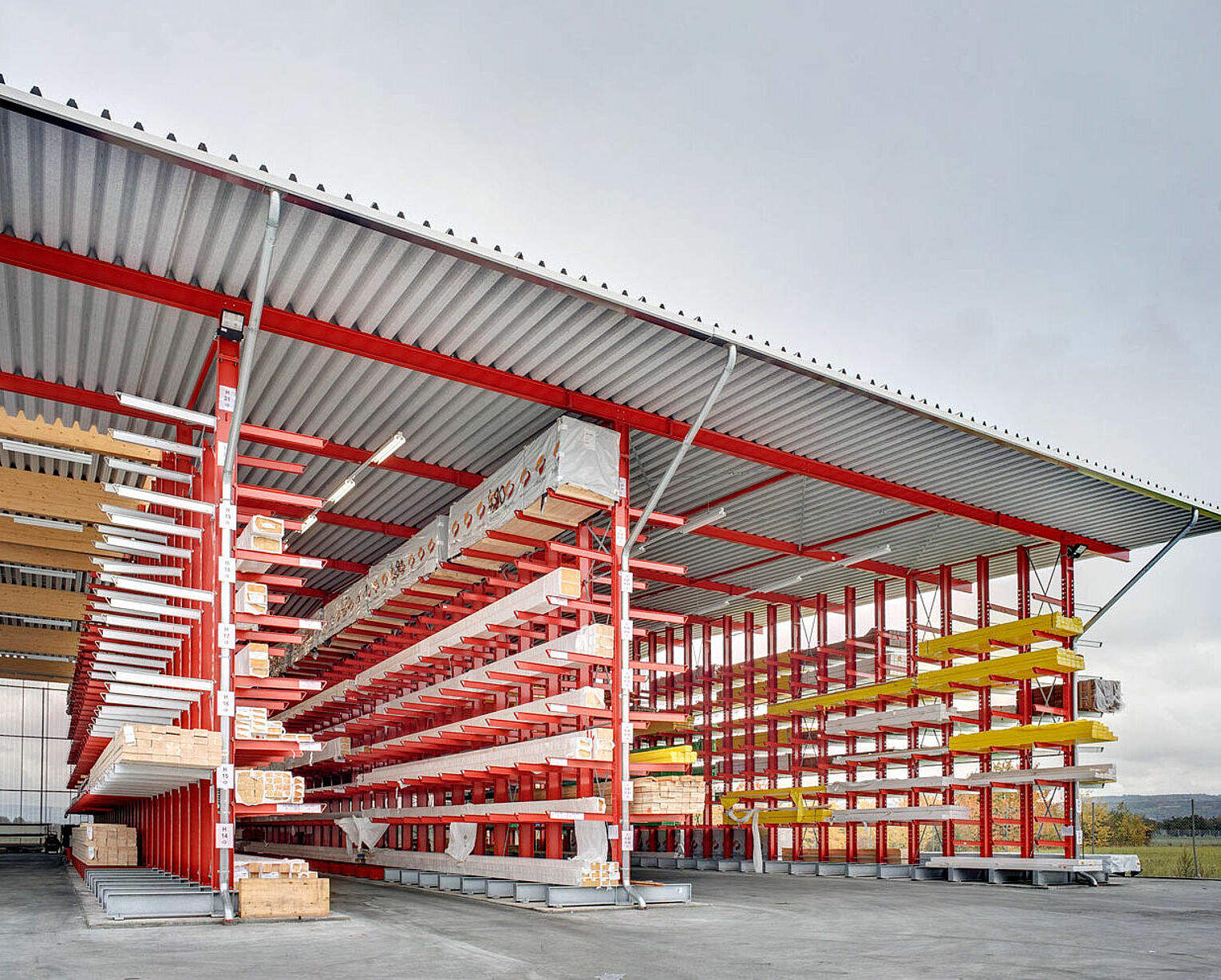 [Translate "Czech Republic"] Rack-clad warehouse Cantilever racking