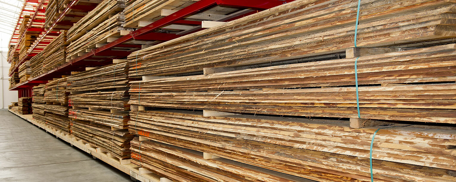 [Translate "Czech Republic"] Cantilever racking timber trade