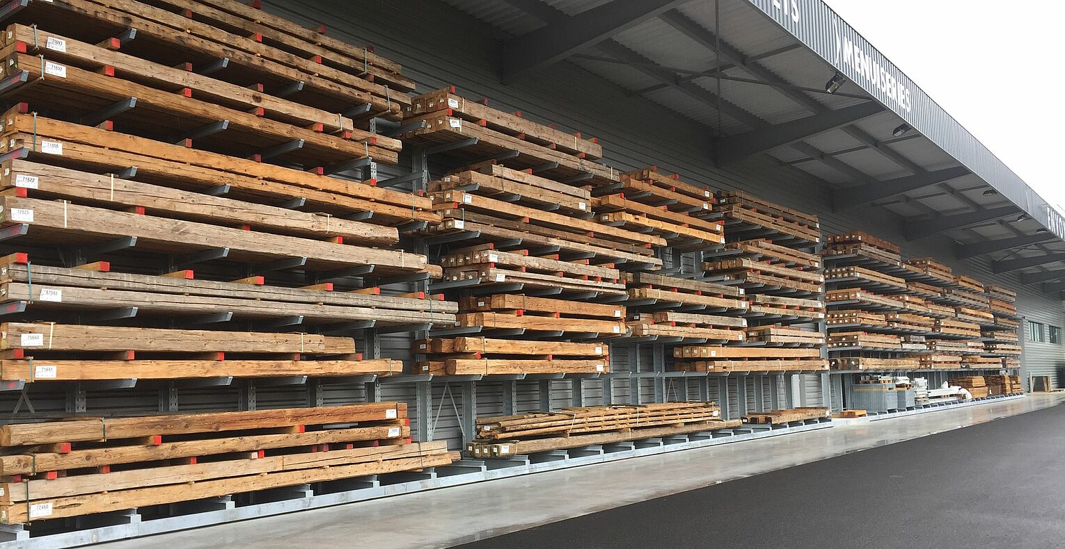 [Translate "Czech Republic"] Cantilever racking timber trade