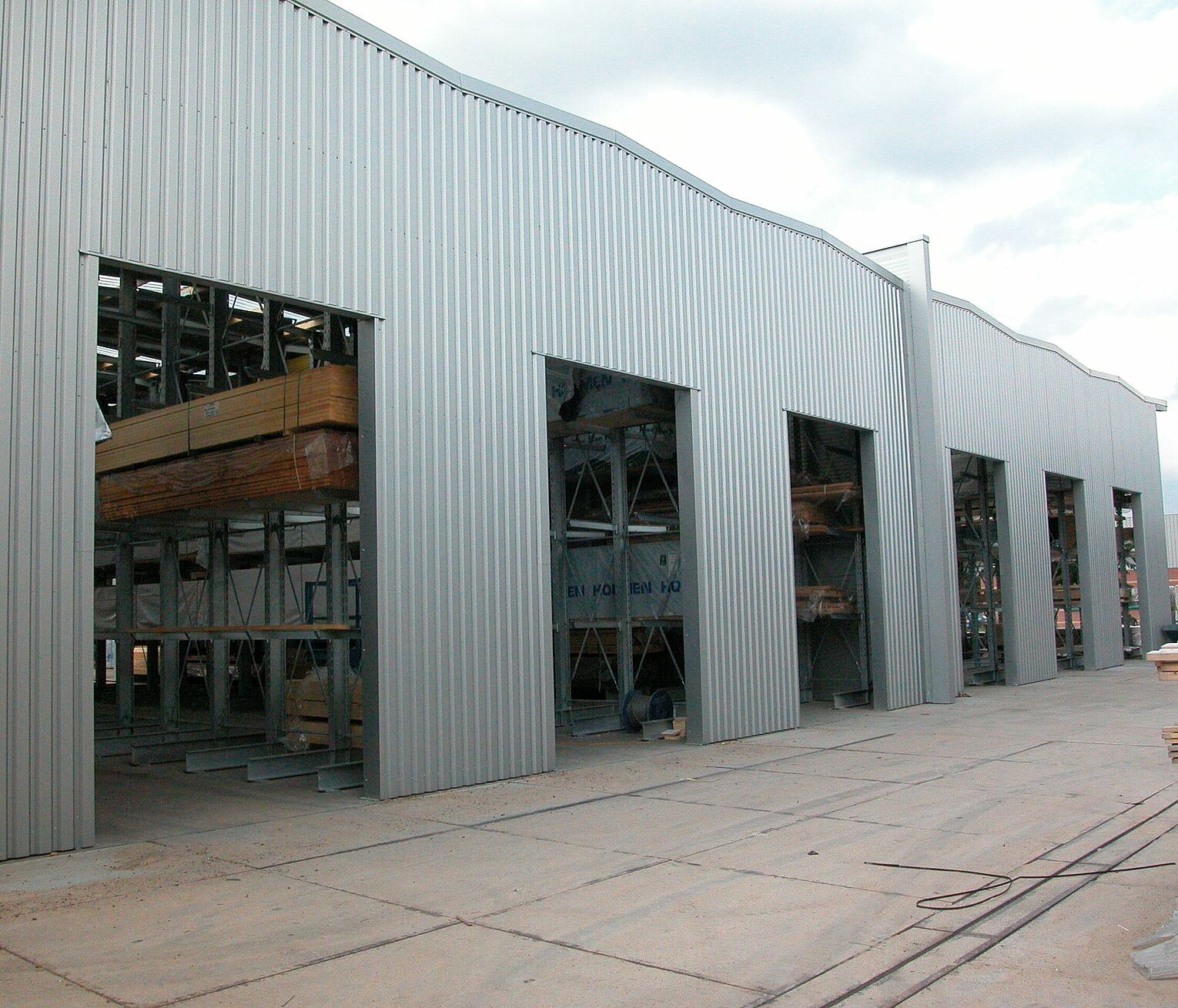 [Translate "Czech Republic"] Rack-clad warehouse Cantilever racking