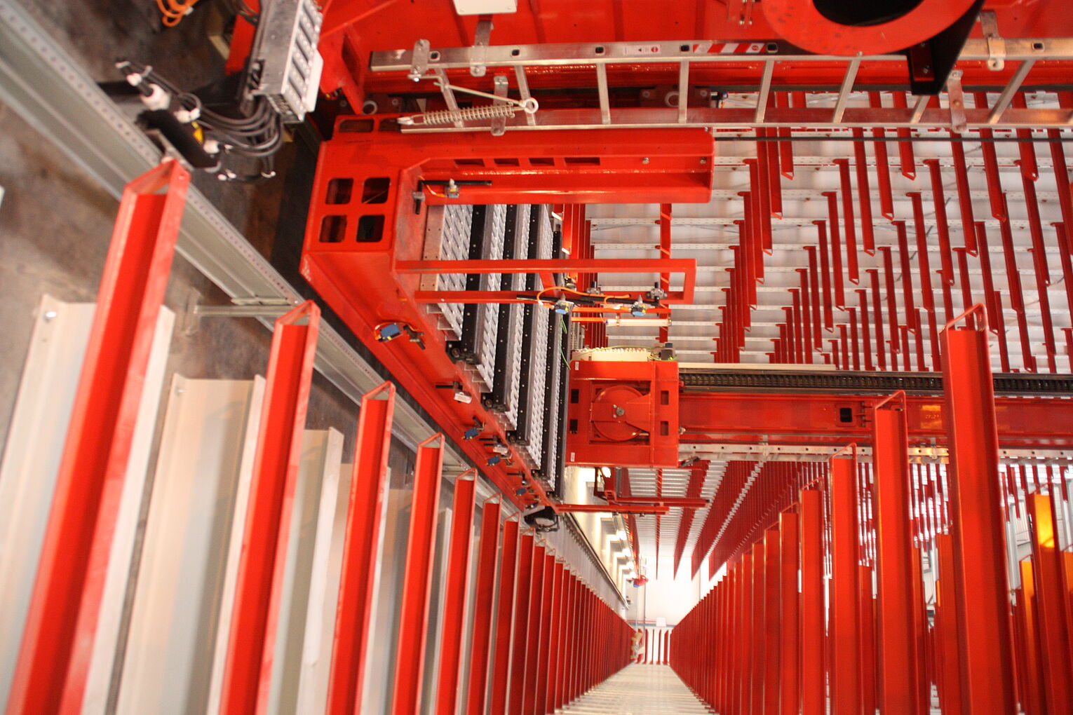 [Translate "Czech Republic"] Cantilever racking system by OHRA