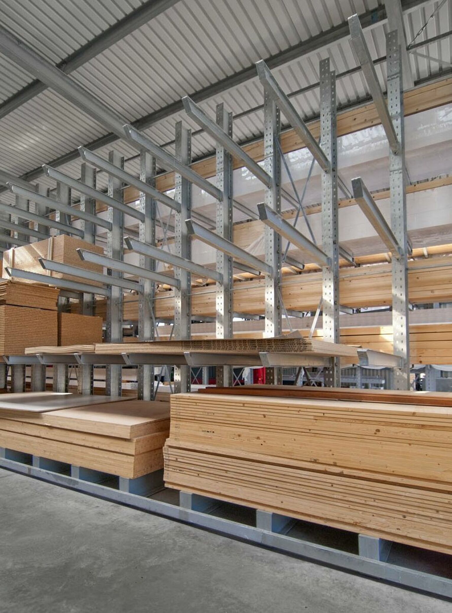 [Translate "Czech Republic"] Cantilever racking timber trade