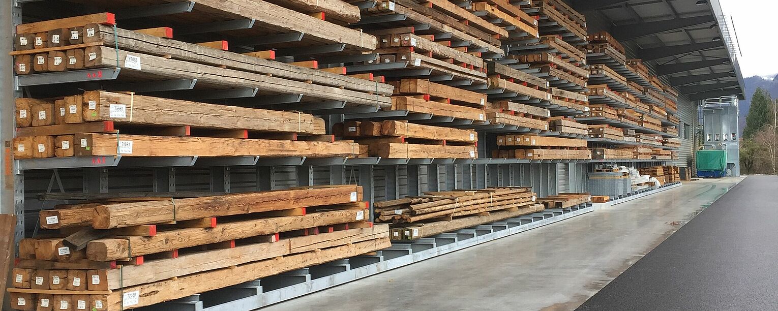 [Translate "Czech Republic"] Cantilever racking timber trade